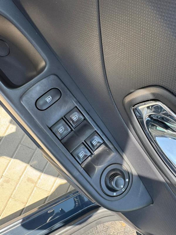 Car Thumb